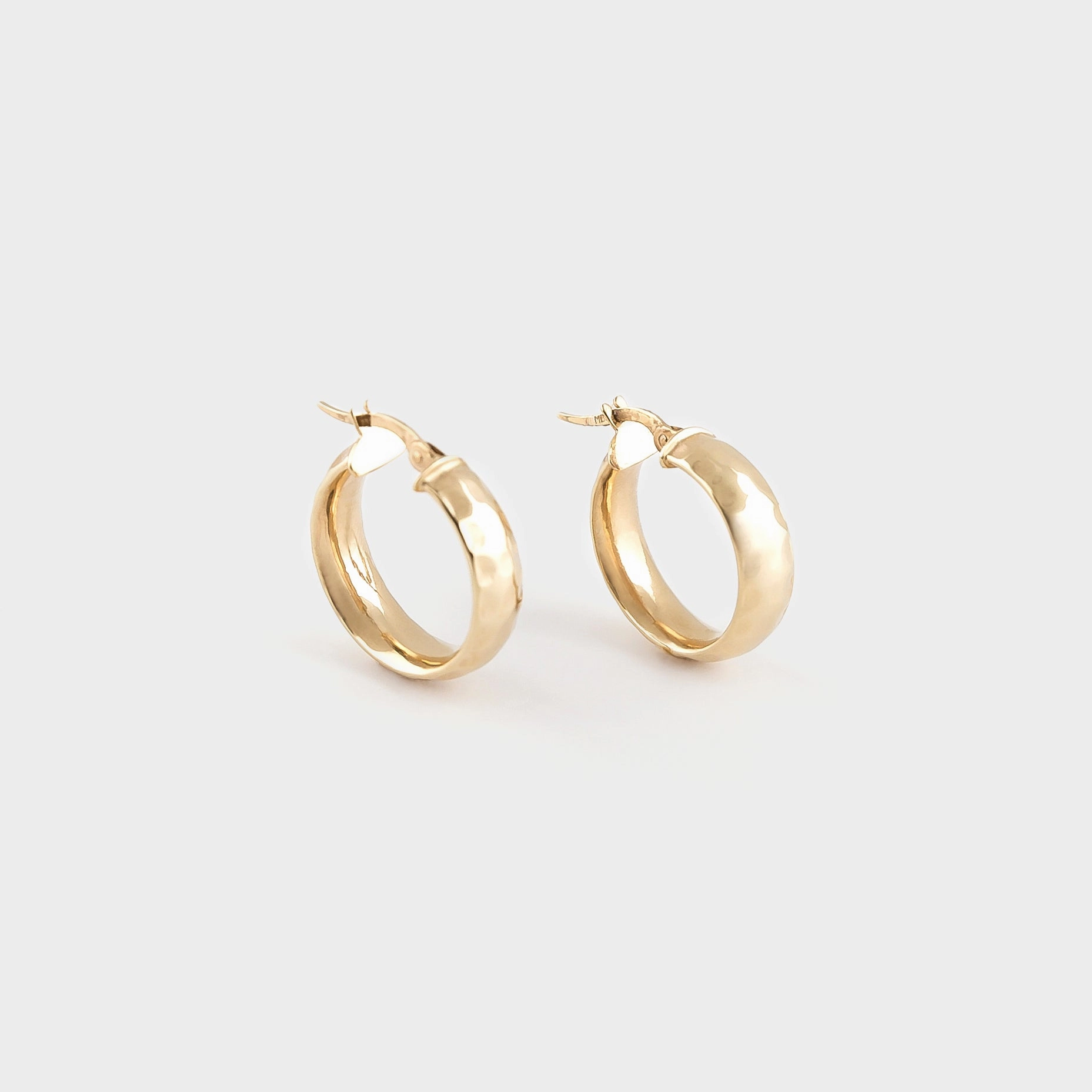 Evelyne hoops