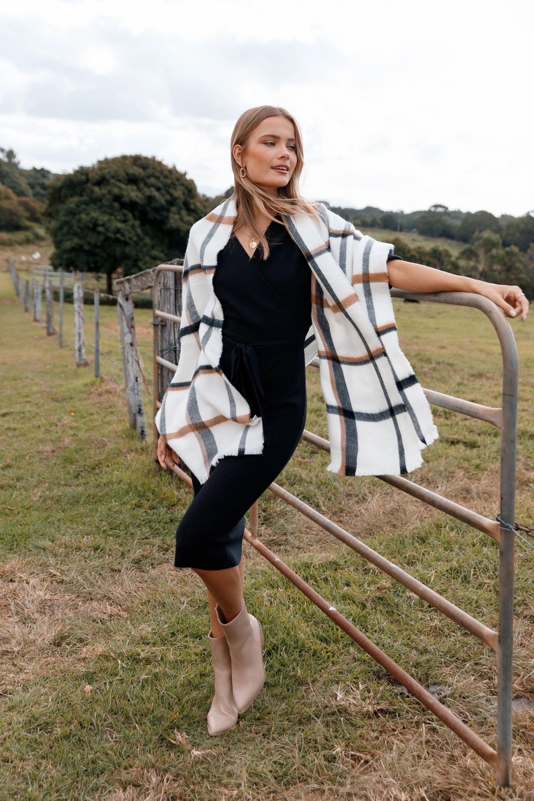 Koa Scarf - Camel