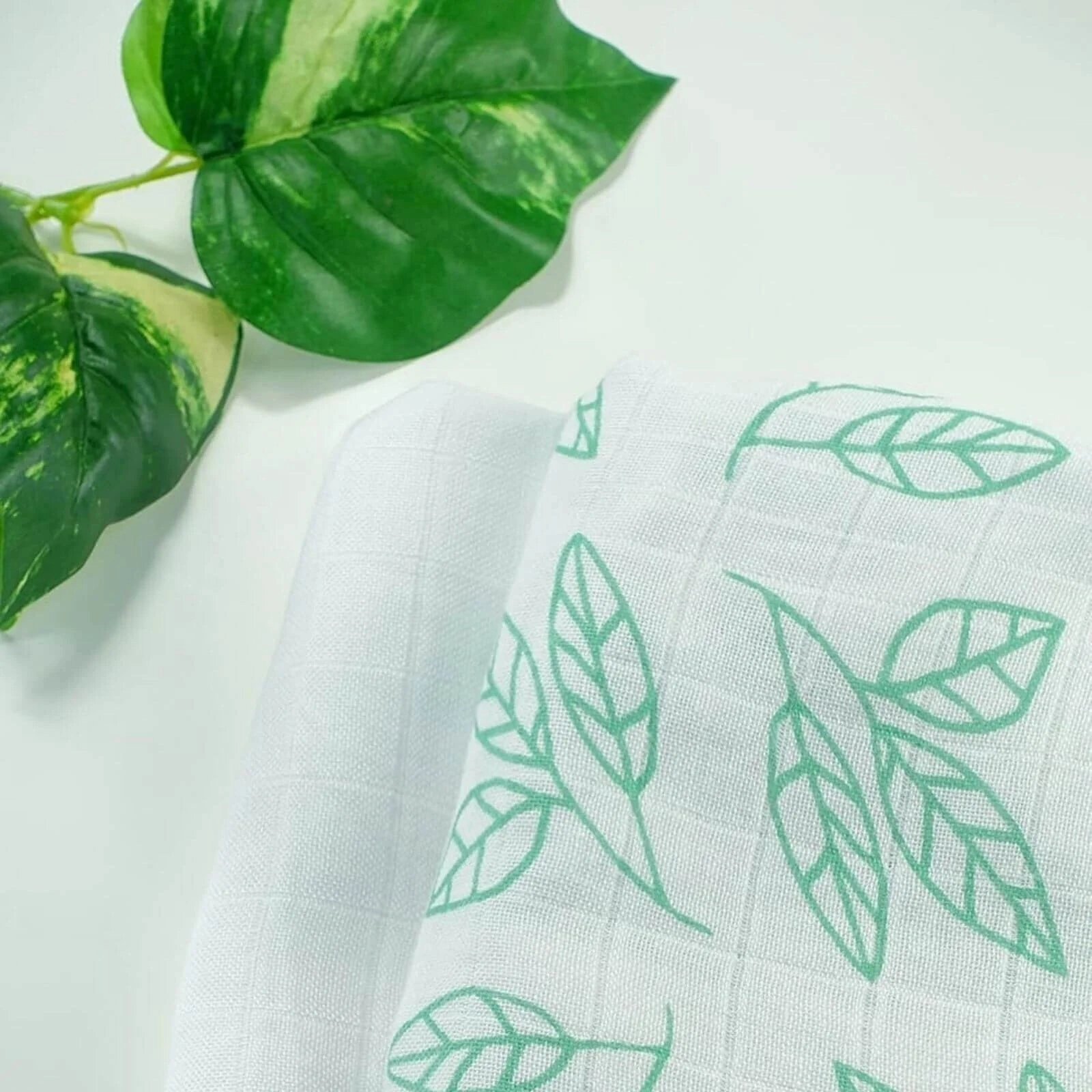 MuslinZ 3 Pack Bamboo/Organic Cotton Muslin Squares 70x70cm - Aqua Leaf