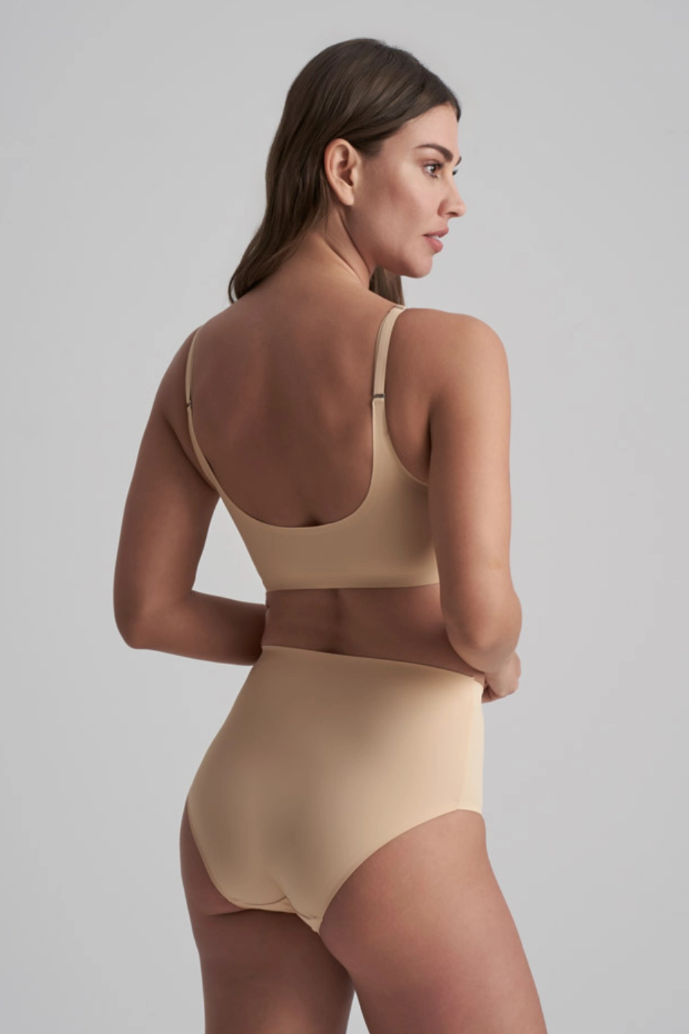 Round Neck Bra in Beige