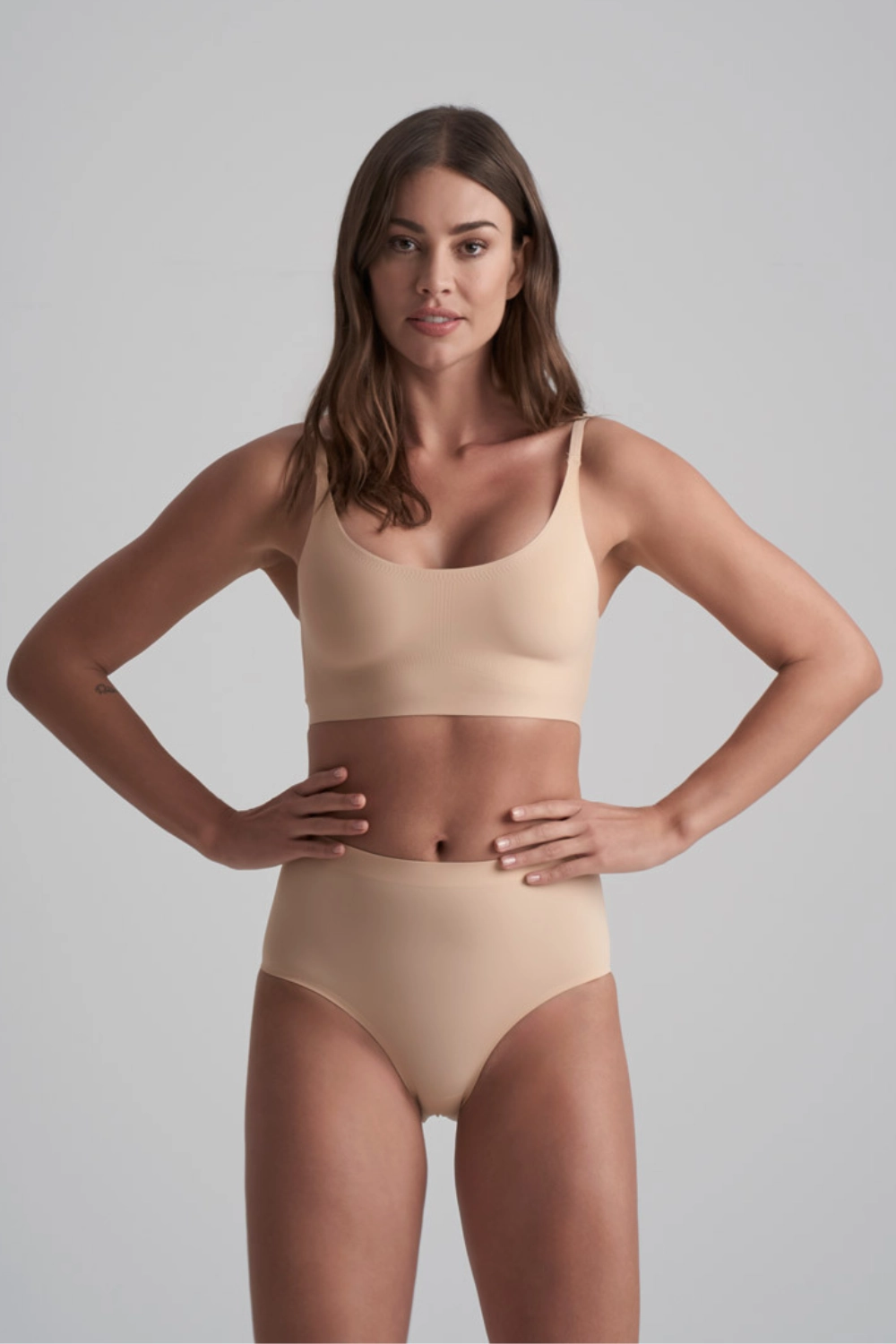 Round Neck Bra in Beige