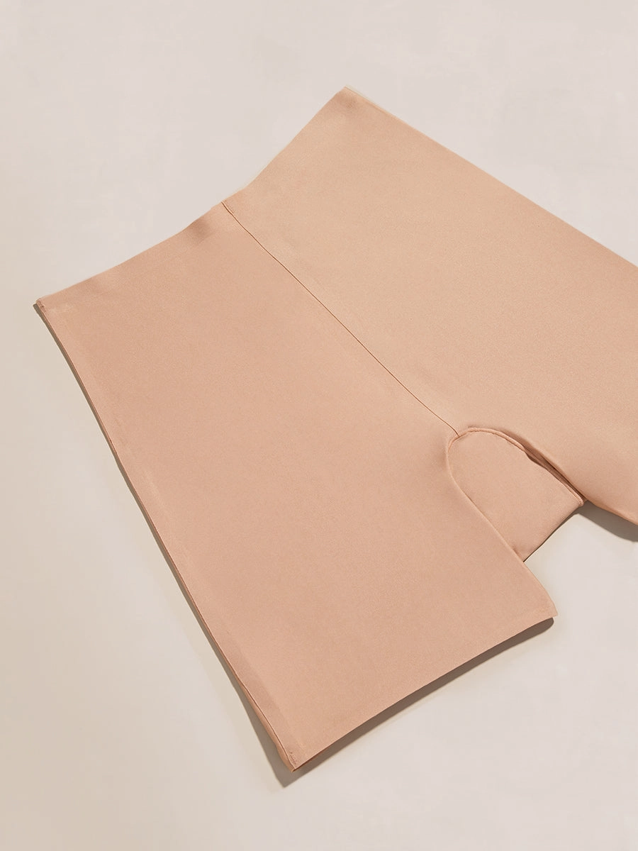 Truekind® Seamless Stretch Mid-Waist Short